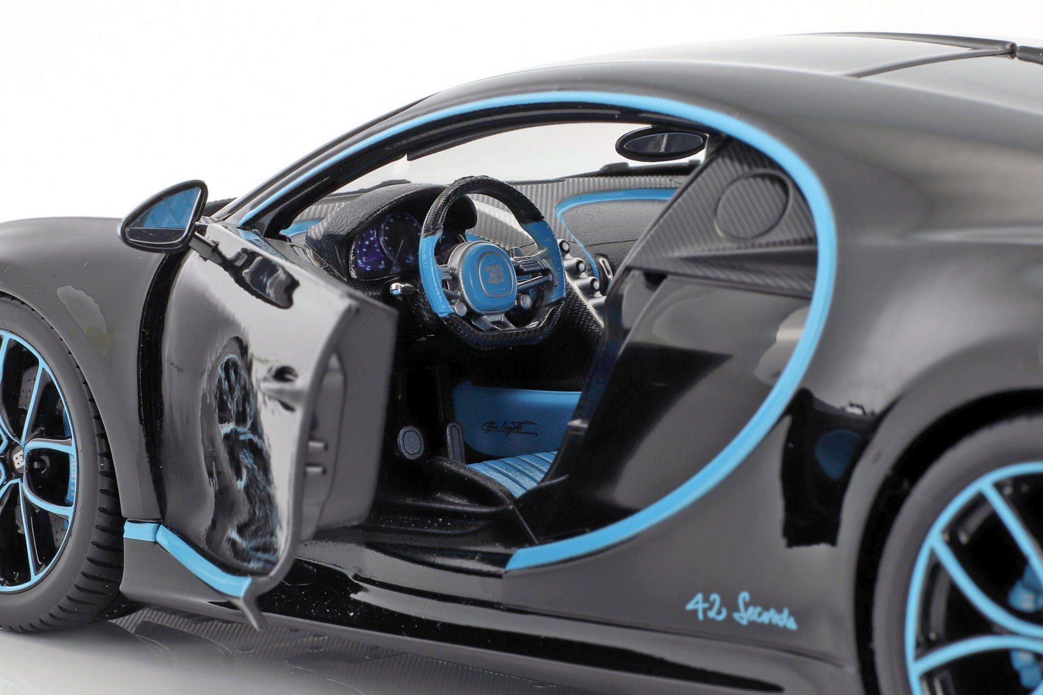 Bugatti Chiron World Record Car 42 J P Montoya 17 urago 1 18 Automodele Eu