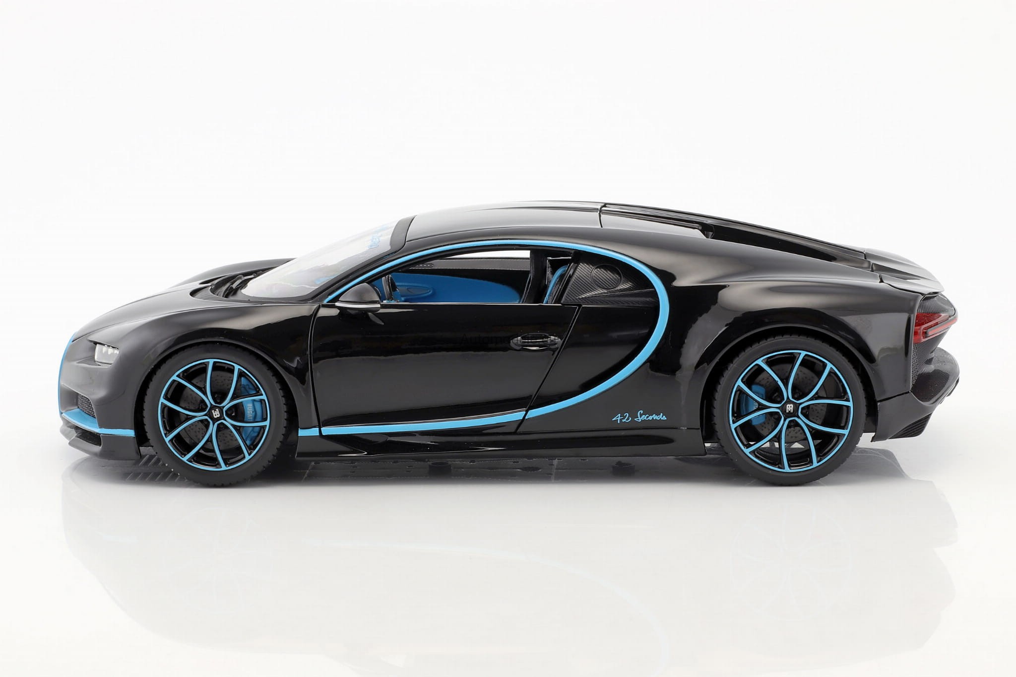 Bugatti Chiron World Record Car 42 J P Montoya 17 urago 1 18 Automodele Eu
