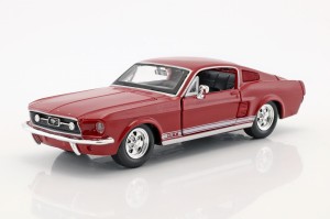 Ford Mustang GT Fastback 1967 Maisto 1:24