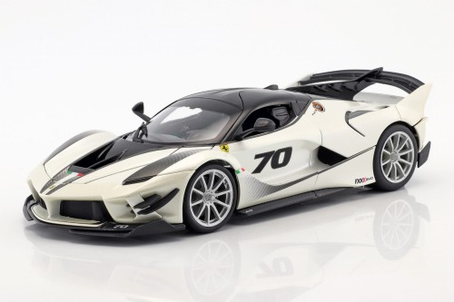 16012 Ferrari FXX-K Evoluzione Evo #70 2018 Bburago 1:18