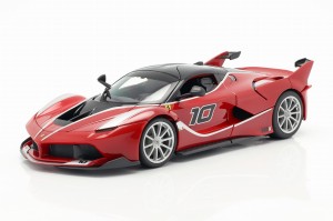 Ferrari FXX-K #10 FXX K 2015 Bburago 1:18