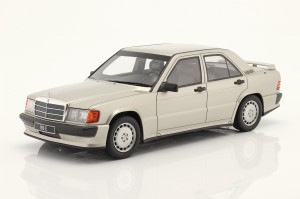Mercedes-Benz W201 190E 2.5 16S 1988 Otto Mobile 1:18