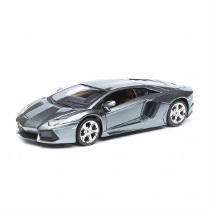 Lamborghini Aventador LP 700-4 LP700-4 Coupe Maisto KIT 1:24