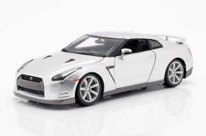 Nissan GT-R R35 2009 Bburago 1:18