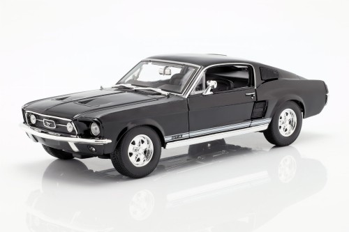 31166 Ford Mustang GTA Fastback 1967 Maisto 1:18