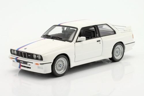 21100 BMW M3 E30 1988 Bburago 1:24