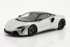McLaren Artura 2021 Ice Silver GT Spirit 1:18