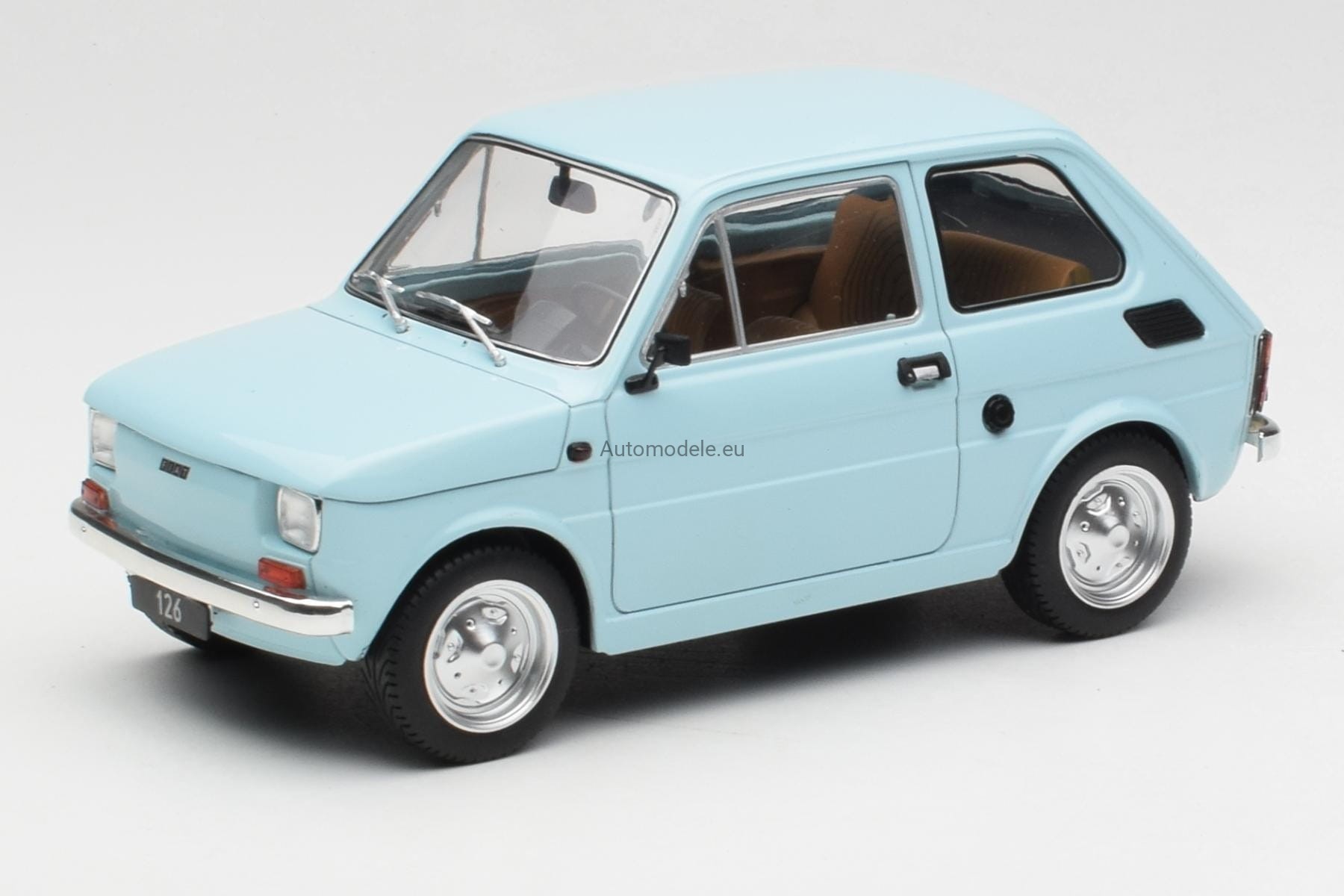 Skala 1/18 Lada Niva, Olivgrön från MCG Model Car Group