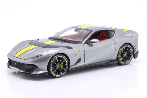 16915 Ferrari 812 Competizione 2021 Grey Metallic Bburago Signature Series 1:18