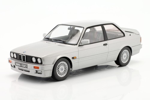 KKDC180932 BMW 325i (E30) M-Paket 2 1988 Silver KK-Scale 1:18