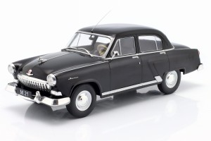 GAZ M-21 Wołga 1960 Black WhiteBox 1:24