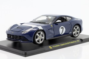 Ferrari F12 Berlinetta #7 2012 inspired by the 250 GT 1961 Blue Bburago 1:24