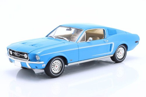 13640 Ford Mustang Fastback Rainbow of Colours 1968 Sierra Blue Greenlight 1:18