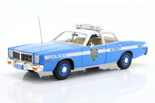 19132 Dodge Monaco NYPD New York Police Department 1978 Blue / White Greenlight 1:18