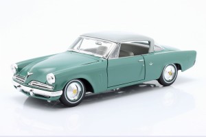Studebaker Starliner 1953 Mint Green / Light Grey Maisto 1:18