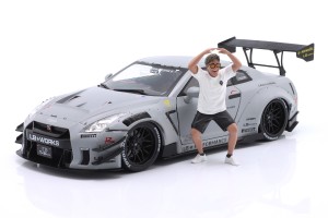 Nissan GT-R (R35) LBWK Liberty Walk Body Kit 2.0 2024 + Figurka Wataru Kato Solido 1:18