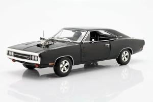 Dodge Charger with Blown Engine 1970 Black Greenlight 1:18