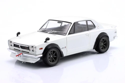 S1813001 Nissan Skyline (C10) Hakosuka 1970 Pearl White Solido Works 1:18