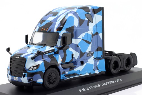 G1470007 Freightliner Cascadia Truck 2018 Blue / Camouflage Hachette 1:43