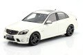 GT928 Mercedes-Benz C63 AMG (W204) 2007 Diamond White GT Spirit 1:18