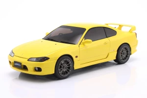 Nissan Silvia (S15) Spec-R Aero 1999 Lightning Yellow Solido 1:18