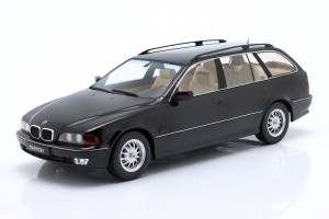 BMW 520i (E39) Touring 1997 Black Metallic KK-Scale 1:18